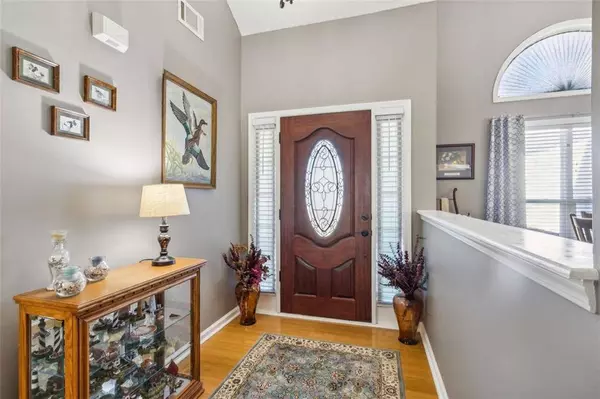 6032 DEVONSHIRE DR, Flowery Branch, GA 30542