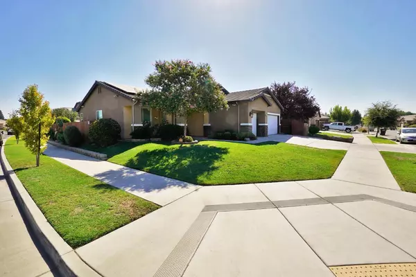3000 SE Sunnyside Court, Visalia, CA 93292