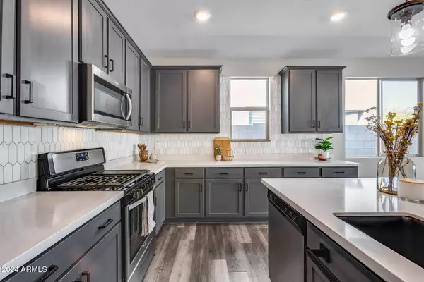 11676 W PARKWAY Lane, Avondale, AZ 85323