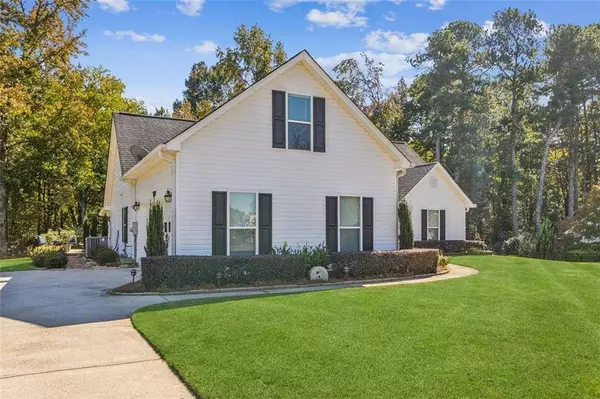 6032 DEVONSHIRE DR, Flowery Branch, GA 30542