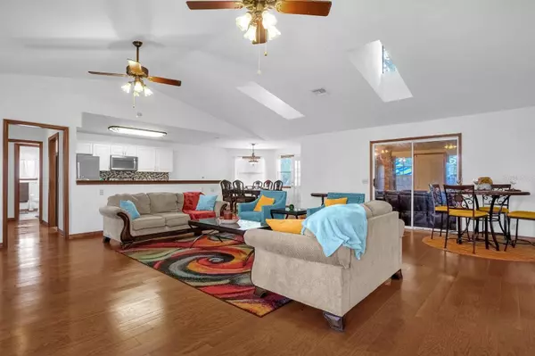 2690 PROVIDENCE BLVD, Deltona, FL 32725