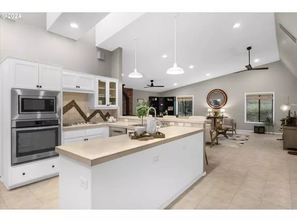 15000 SW BROKEN FIR RD, Sherwood, OR 97140