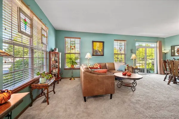 284 WHITFIELD DR #A, Sugar Grove, IL 60554