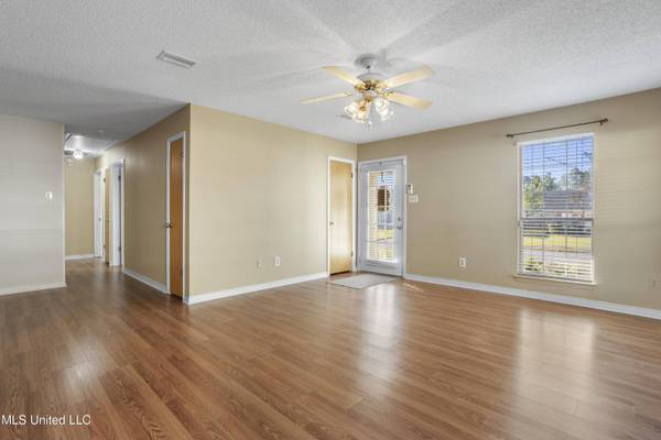 15612 Glen Drive, Biloxi, MS 39532