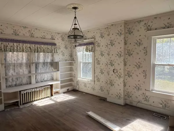 437 E College St, Pulaski, TN 38478