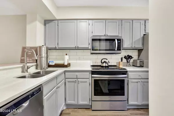 36 Deallyon, Hilton Head Island, SC 29928