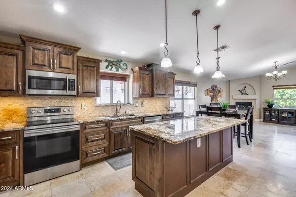 3116 W VISTA BONITA Drive, Phoenix, AZ 85027