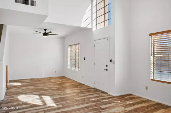 4130 W SIESTA Lane, Glendale, AZ 85308