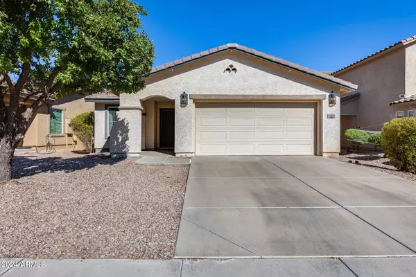 1450 E LAKEVIEW Drive, San Tan Valley, AZ 85143