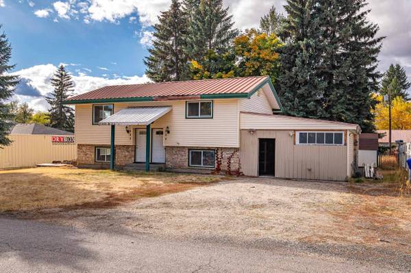703 N Vernon Ave #705 N Vernon Ave, Deer Park, WA 99006