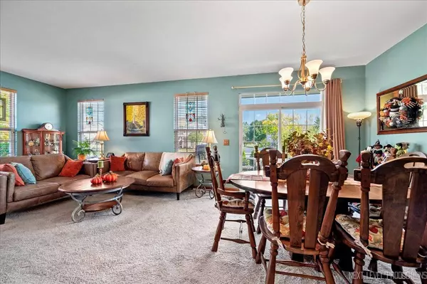 284 WHITFIELD DR #A, Sugar Grove, IL 60554