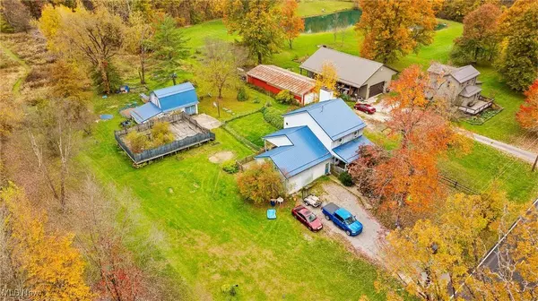 496 Everett Hull RD, Cortland, OH 44410