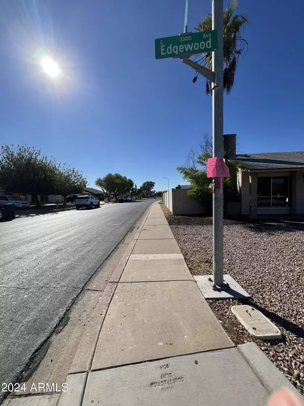 3345 E EDGEWOOD Avenue, Mesa, AZ 85204