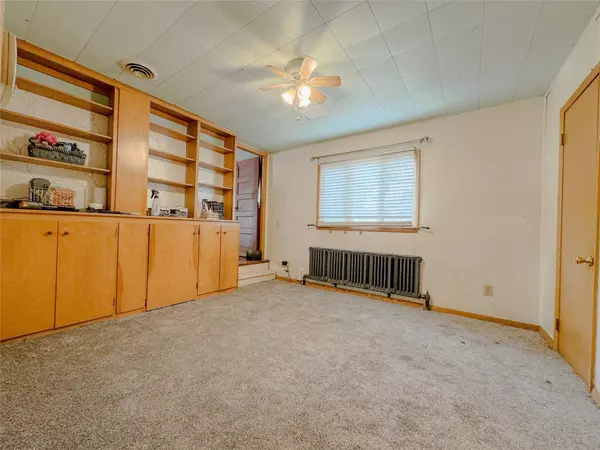 1205 K Avenue, Nevada, IA 50201