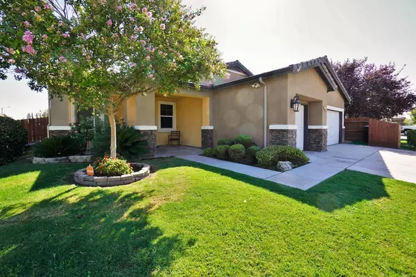 3000 SE Sunnyside Court, Visalia, CA 93292