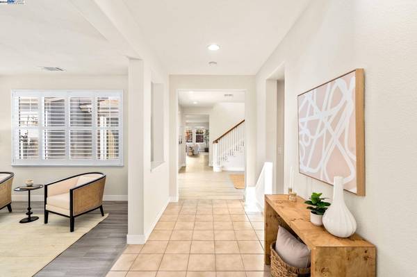 121 Brett Ave, Mountain House, CA 95391