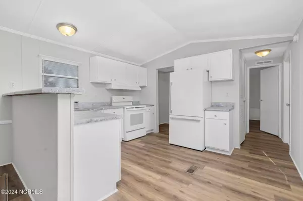 7230 Simmons RD, Castalia, NC 27816