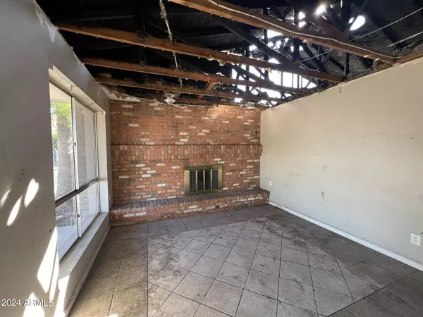 3345 E EDGEWOOD Avenue, Mesa, AZ 85204