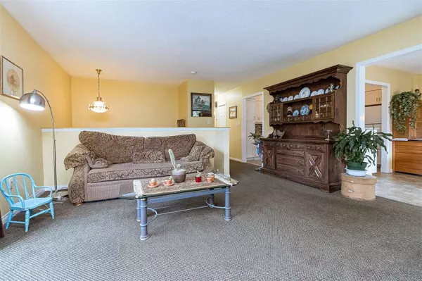 80 Marler Dr, View Royal, BC V9B 6B8