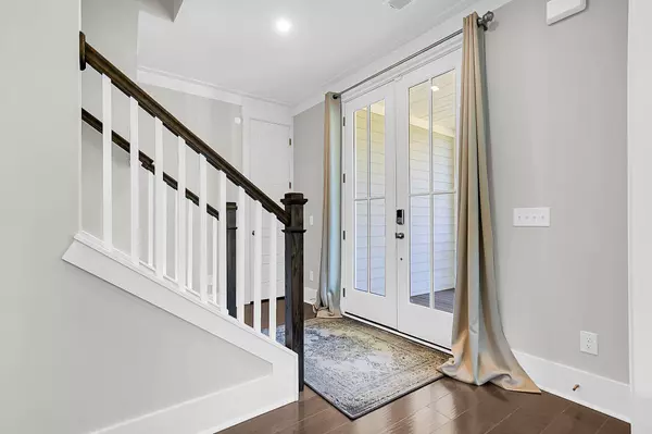 5726 Whistle Stop Ln, Ravenel, SC 29470