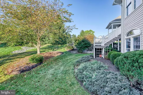 101 WINDRUSH LN, Mechanicsburg, PA 17055