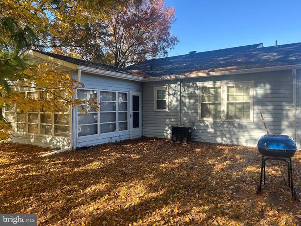 1 NEW CASTLE DR, Southampton, NJ 08088