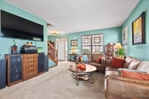 284 WHITFIELD DR #A, Sugar Grove, IL 60554