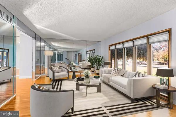 2813 CHAPEL AVE W, Cherry Hill, NJ 08002