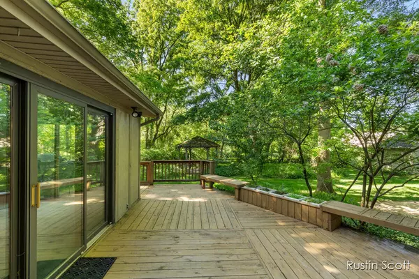 2170 Burton SE Street, Grand Rapids, MI 49506