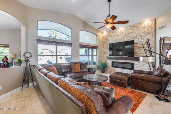 3116 W VISTA BONITA Drive, Phoenix, AZ 85027