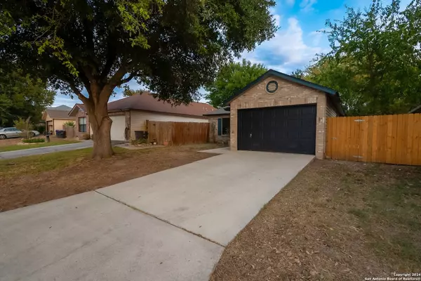 2518 JADE HL, San Antonio, TX 78251-2445