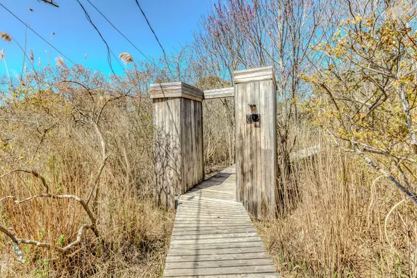 632 Fire Island Blvd, Sayville, NY 11782