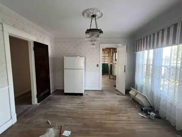 437 E College St, Pulaski, TN 38478