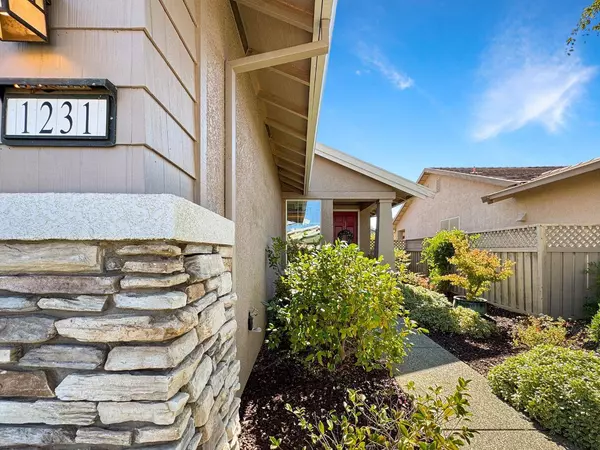 1231 Hawthorne LN, Lincoln, CA 95648