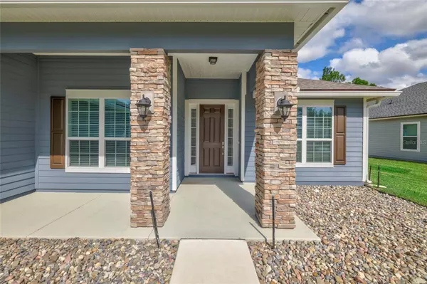 100 SUZANNE LAKE DR, Saint Augustine, FL 32095