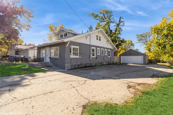 3904 Beaver Avenue, Des Moines, IA 50310