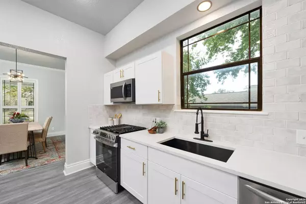 403 ELMHURST AVE, San Antonio, TX 78209-6609