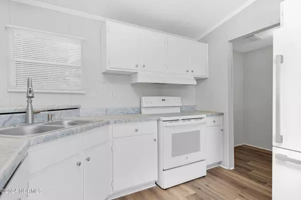 7230 Simmons RD, Castalia, NC 27816