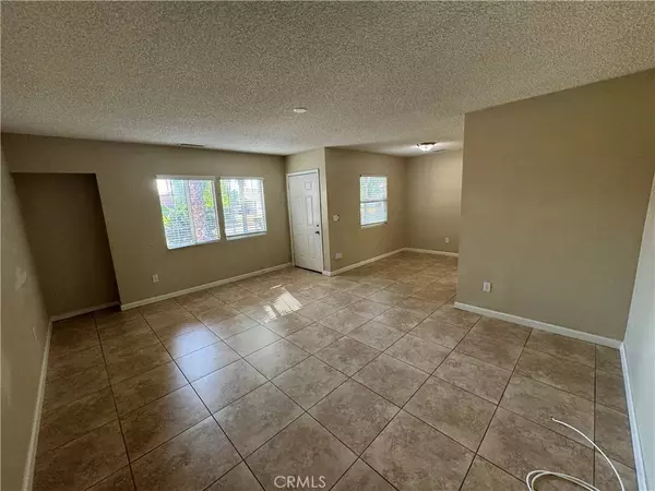 872 N Clifford AVE, Rialto, CA 92376