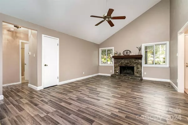 1316 Reid Harkey RD, Matthews, NC 28105