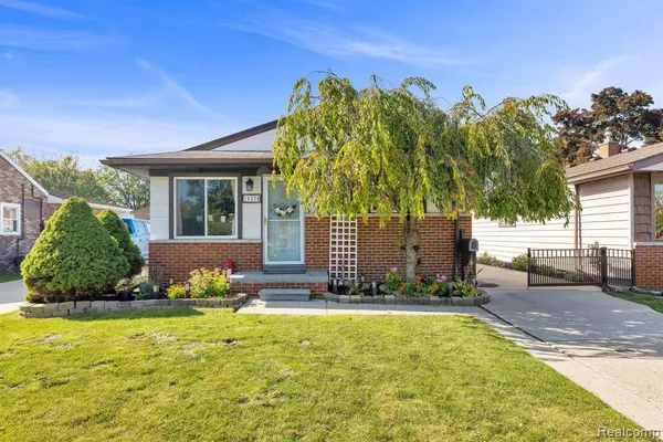 14326 LONGTIN Street, Southgate, MI 48195