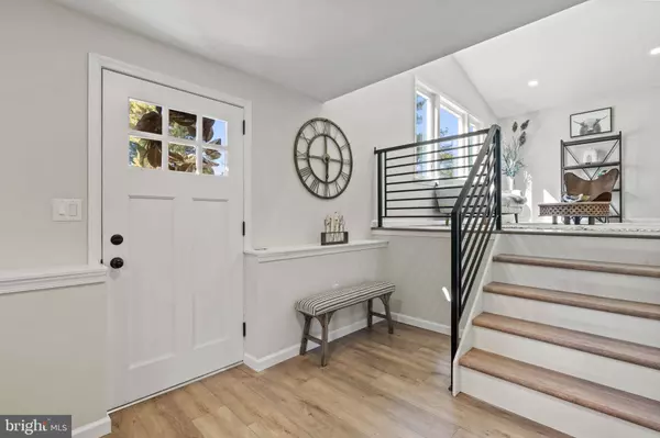 105 CORAL REEF DR, Newark, DE 19713