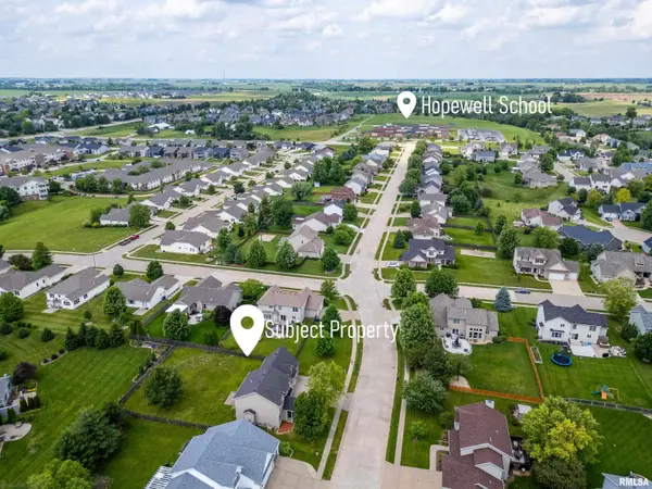 5618 JOSHUA ST, Bettendorf, IA 52722