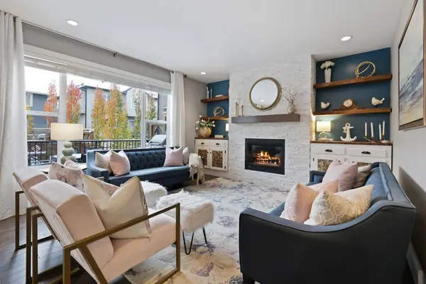 405 Kinniburgh CV, Chestermere, AB T1X 0T8