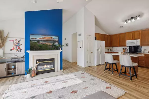 6710 Folkestone RD, Apple Valley, MN 55124