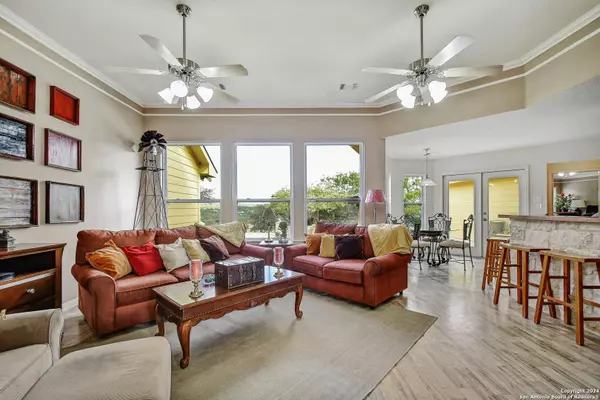 282 & 266 PARK GRV, Spring Branch, TX 78070-3817