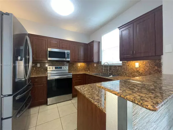 7822 NW 109th Path, Doral, FL 33178