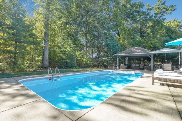 8558 Northbluff Lane, Powell, OH 43065