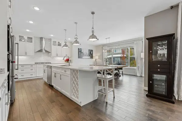 405 Kinniburgh CV, Chestermere, AB T1X 0T8