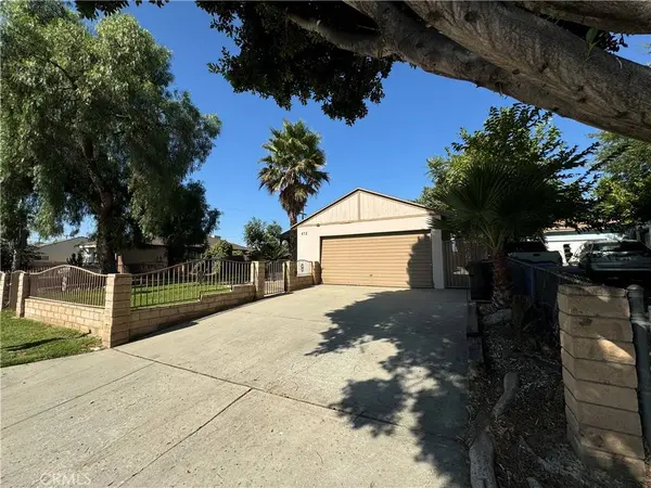 872 N Clifford AVE, Rialto, CA 92376
